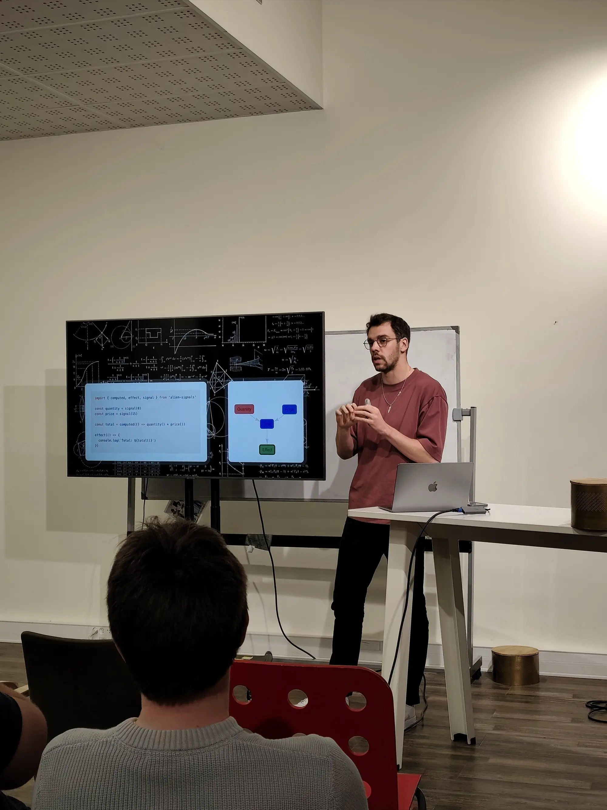 Estéban presenting at StrasbourgJS meetup in October 2025.