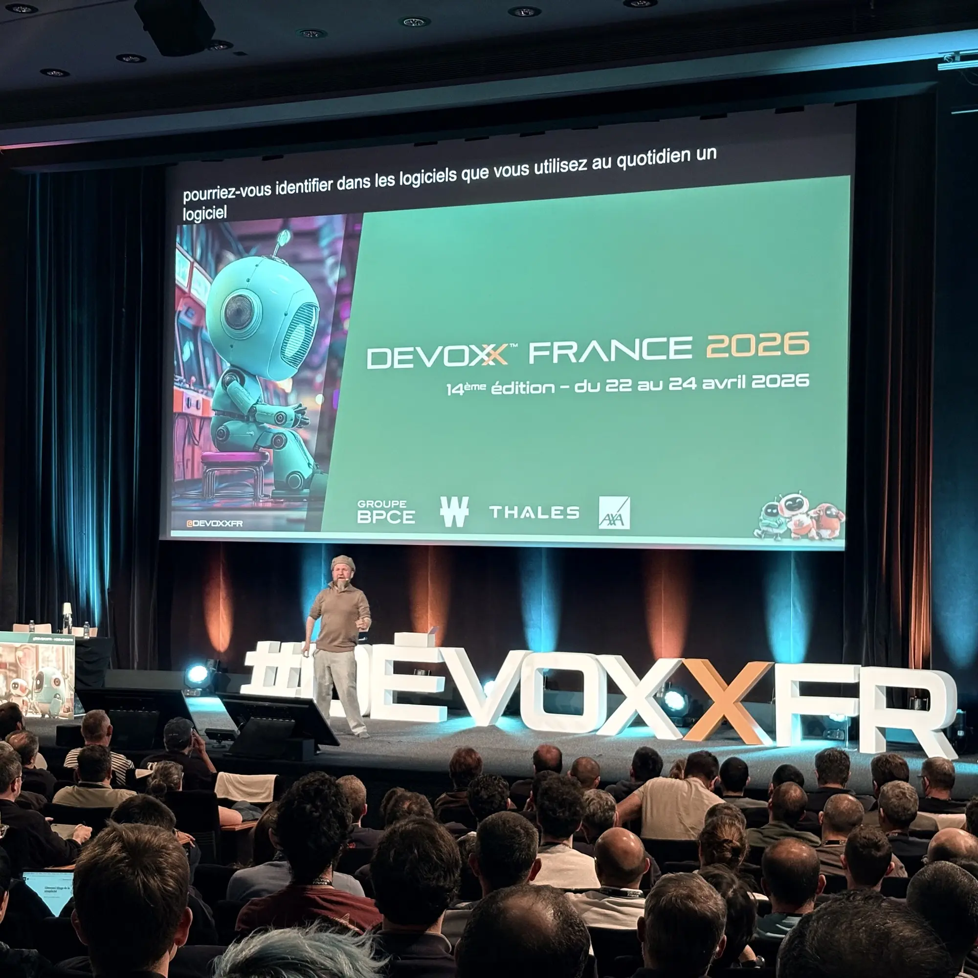 Frédéric on stage, during his talk about simplicity