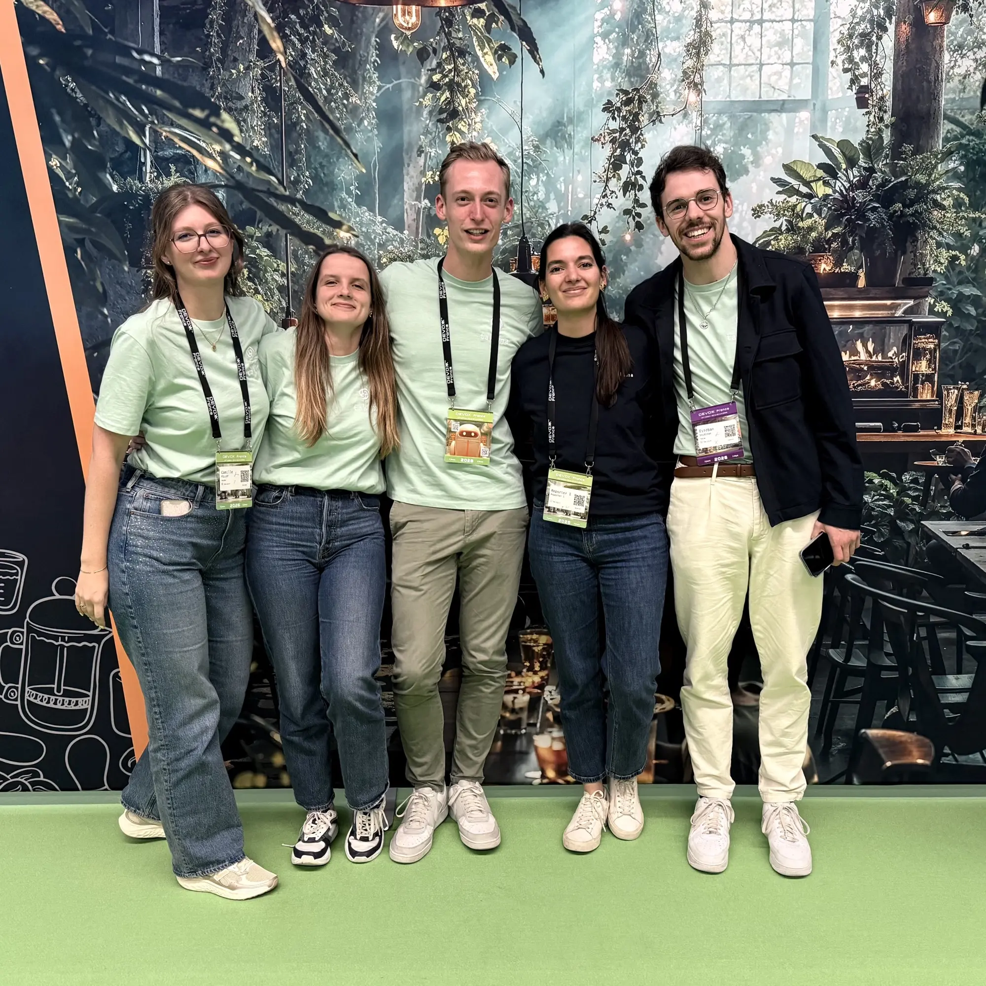 The Thursday team of Takima, from left to right: Camille, Mathilde, Maxime, Delphine, and Estéban