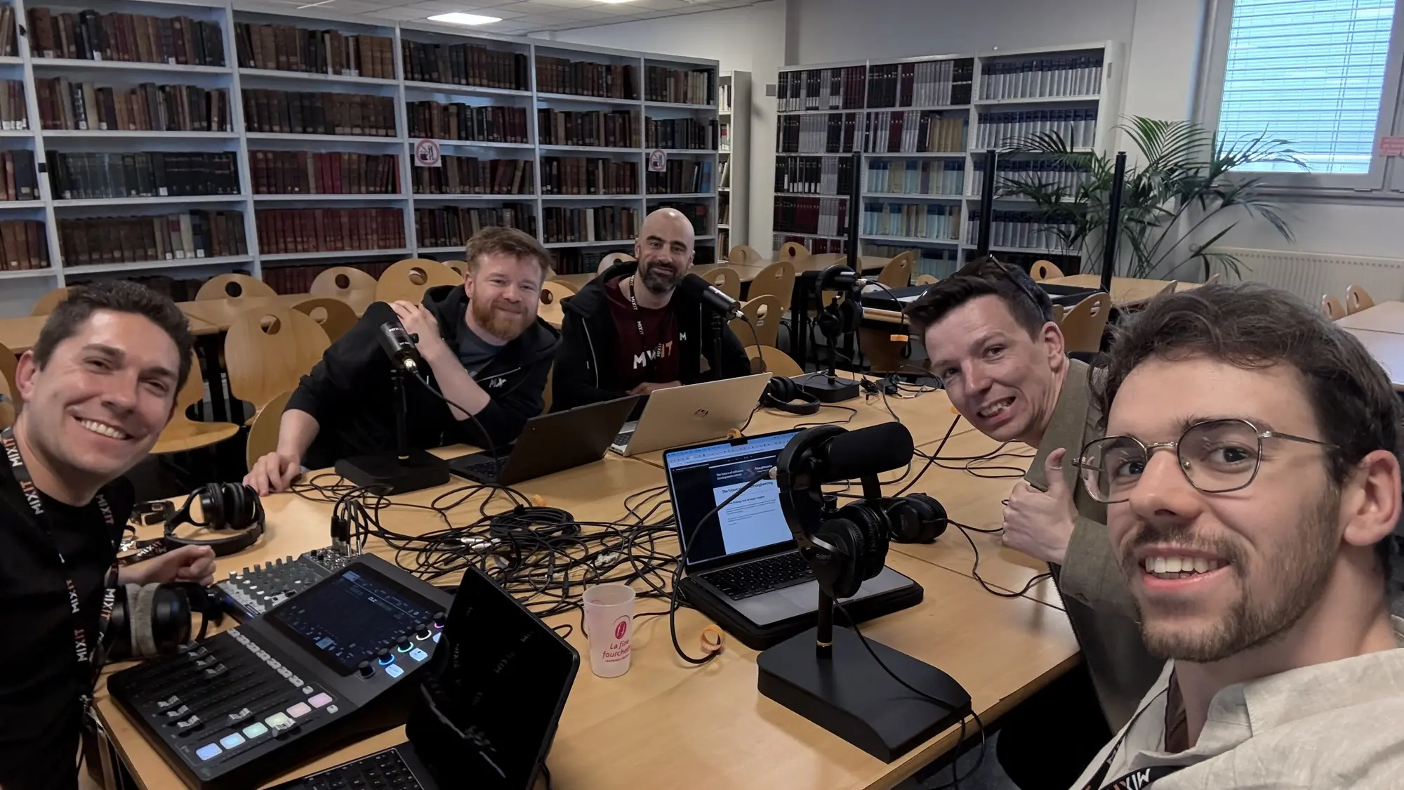 Photo of the MiXiT On Air podcast recording. From left to right: Clément Staron, Hubert Sablonnière, Estéban Soubiran, Charles Bouttaz, and Camille Roux